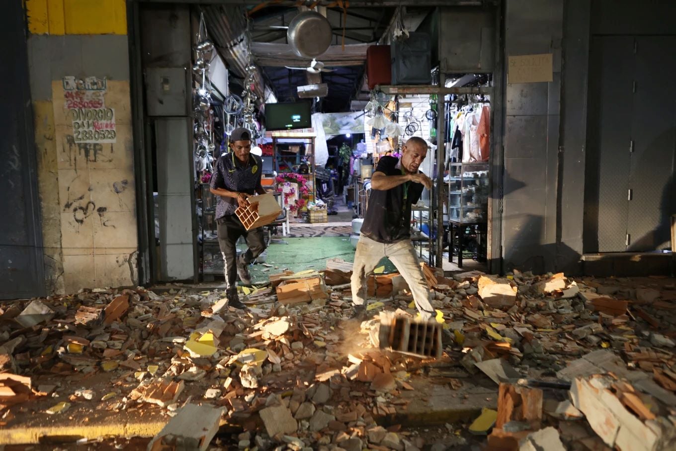 Σεισμός στη Βενεζουέλα: Τουλάχιστον 32 νεκροί και 700 τραυματίες, φόβοι για χιλιάδες θύματα, λέει ο Τραμπ
