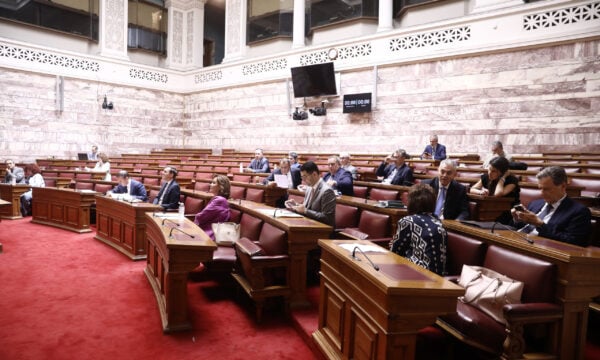 Επιτροπή Αναθεώρησης Συντάγματος: «Η Ελλάδα να γίνει η πρώτη χώρα που θα προχωρήσει στον Ψηφιακό Συνταγματισμό», λέει ο Στυλιανίδης – Η πρόταση του ΠΑΣΟΚ, η θέση του ΣΥΡΙΖΑ