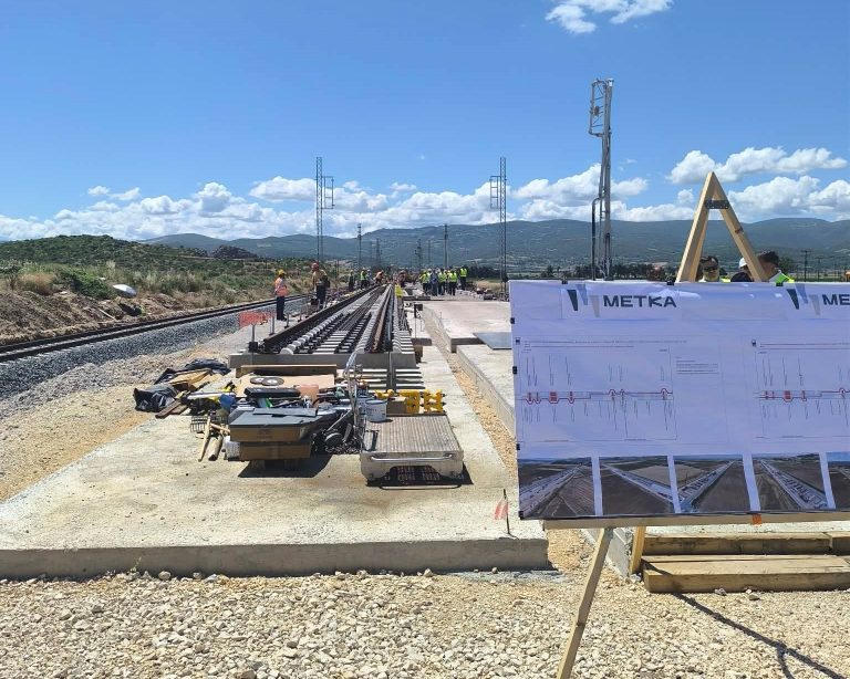 Επιθεώρηση Κυρανάκη στα σιδηροδρομικά έργα Θεσσαλίας – Το καλοκαίρι η διαδρομή Αθήνα-Θεσσαλονίκη με 5 μέτρα ασφαλείας