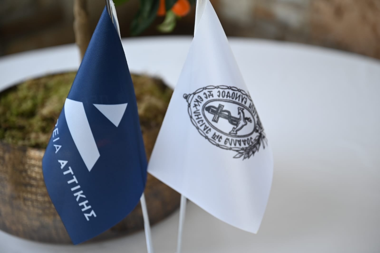 Νίκος Χαρδαλιάς: Γεύμα εργασίας του Περιφερειάρχη Αττικής με τον Αρχιεπίσκοπο και μέλη της Ιεράς Συνόδου
