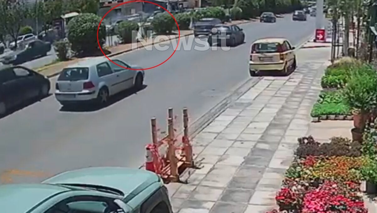 Χολαργός: Οδηγός έπεσε σε αυτοκίνητα και επιχείρησε να διαφύγει με λεωφορείο – Βίντεο από την πορεία και την καταδίωξη