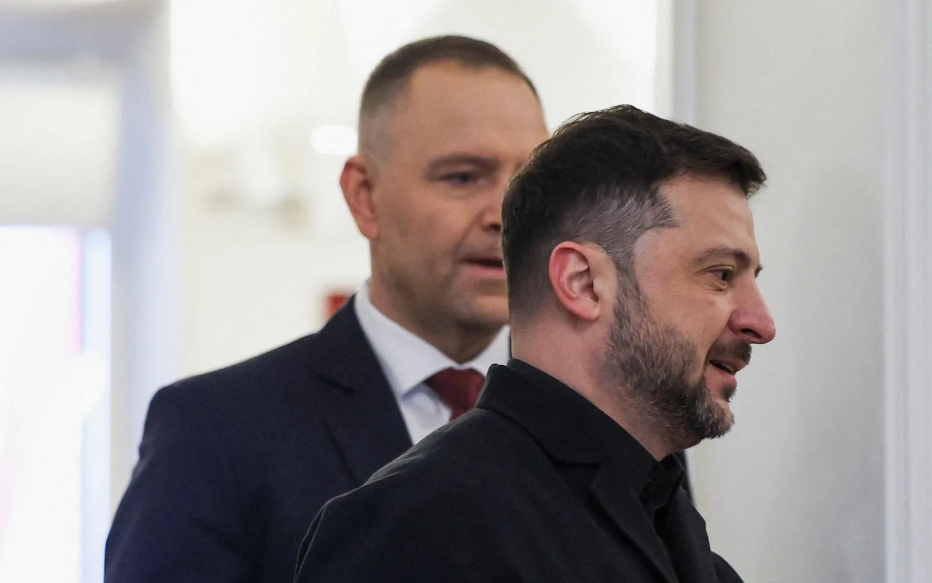 Κίεβο: Επιστροφές τιμητικών πολωνικών διακρίσεων μετά την αφαίρεση παρασήμου στον Ζελένσκι – Διπλωματική κρίση με τη Βαρσοβία