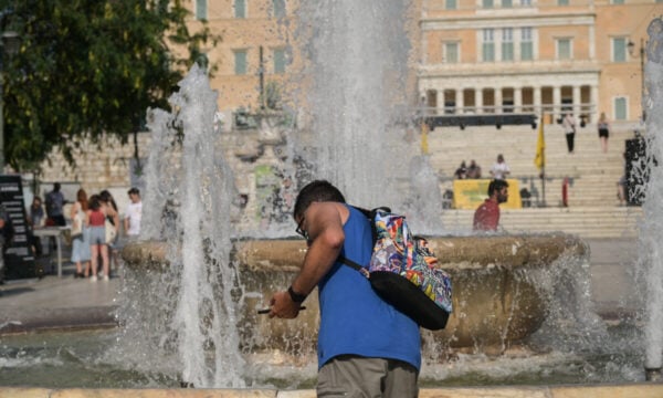 Καιρός: Τριήμερο με ανέμους έως 8 μποφόρ, 38άρια από την επόμενη εβδομάδα και πορτοκαλί συναγερμός για φωτιά το Σάββατο