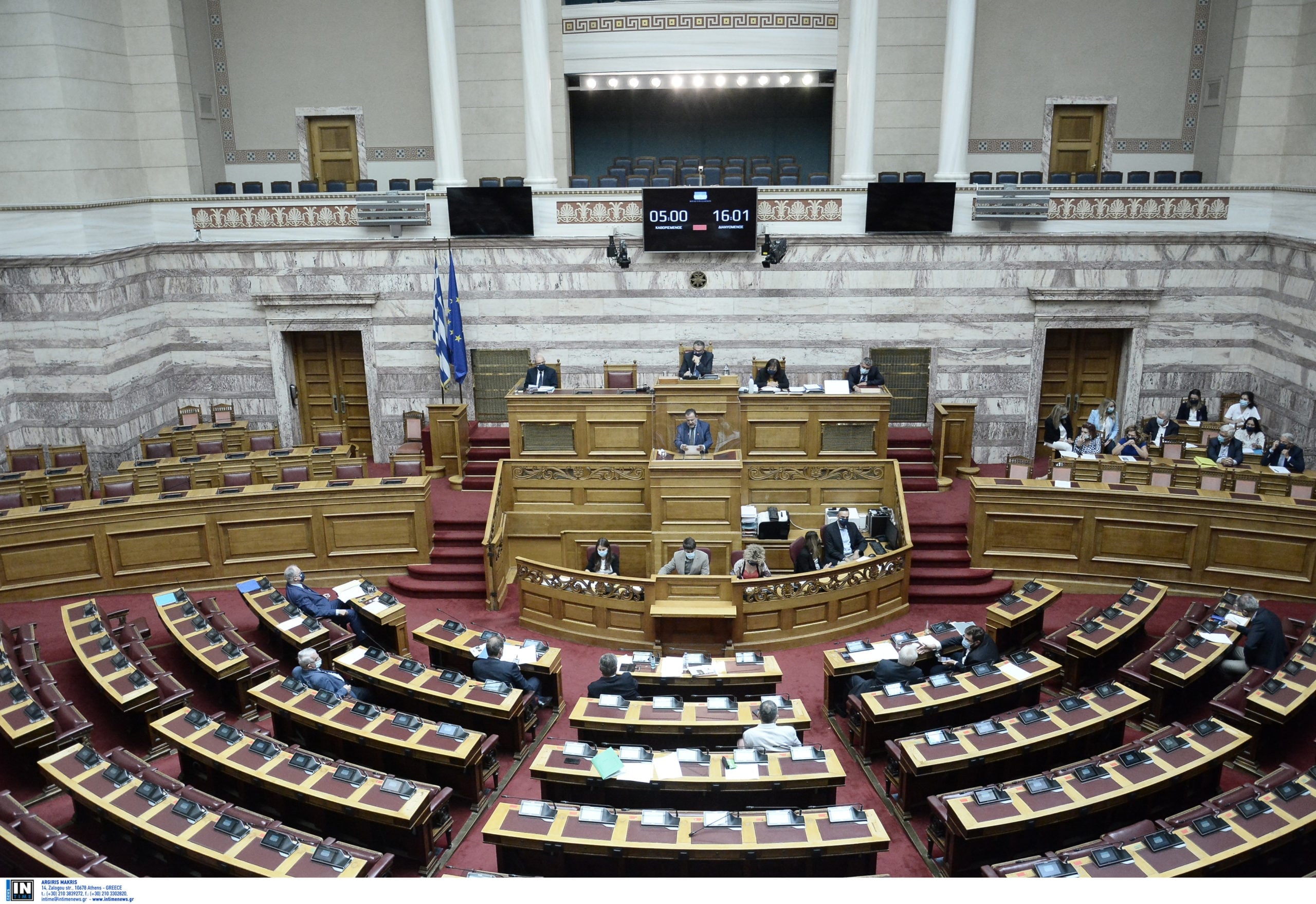 Βουλή: Αντιπαράθεση για την ποινική ευθύνη υπουργών