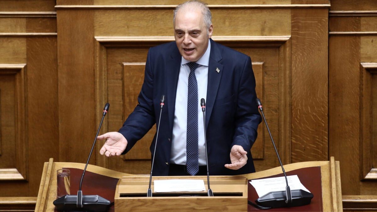 Βελόπουλος: Η ΝΔ βάζει το κομματικό συμφέρον πάνω από το εθνικό και διατηρεί τον κ. Ντόκο στη θέση του 1 Βελόπουλος: Η ΝΔ βάζει το κομματικό συμφέρον πάνω από το εθνικό και διατηρεί τον κ. Ντόκο στη θέση του