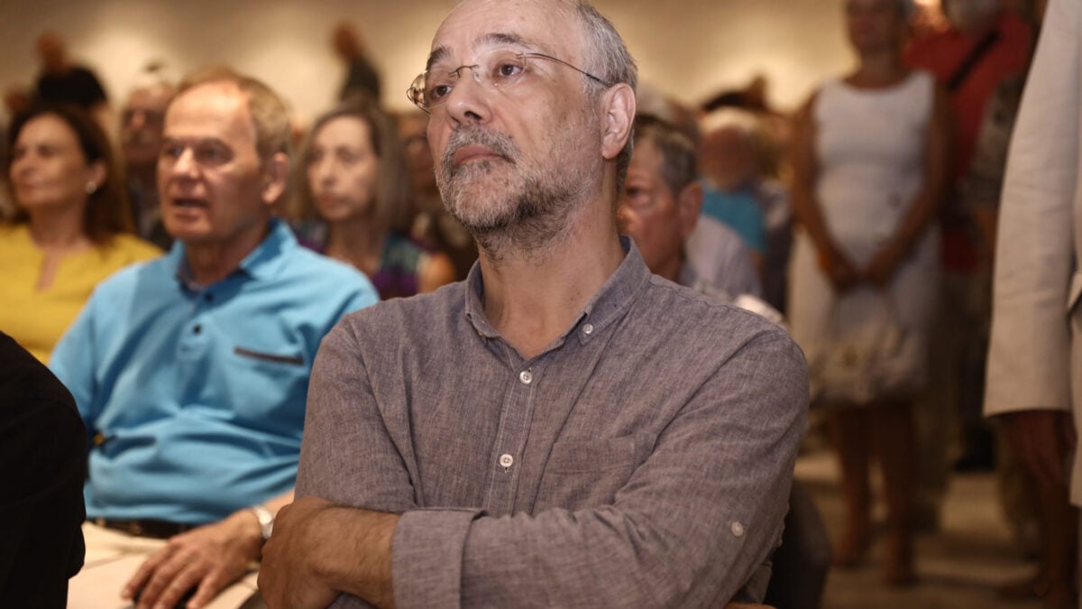 Θανάσης Αυγερινός: Παραιτήθηκε από εκπρόσωπος Τύπου του κόμματος της Μαρίας Καρυστιανού στα social media 1 Θανάσης Αυγερινός: Παραιτήθηκε από εκπρόσωπος Τύπου του κόμματος της Μαρίας Καρυστιανού στα social media