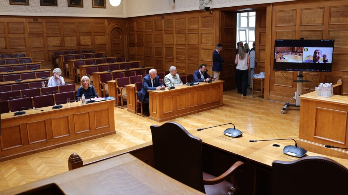 ΣΥΡΙΖΑ: Συνεδρίαση Κ.Ο. με μόλις 7 βουλευτές – Απών ο Φάμελλος για επιστροφή Πολάκη 5 ΣΥΡΙΖΑ: Συνεδρίαση Κ.Ο. με μόλις 7 βουλευτές – Απών ο Φάμελλος για επιστροφή Πολάκη