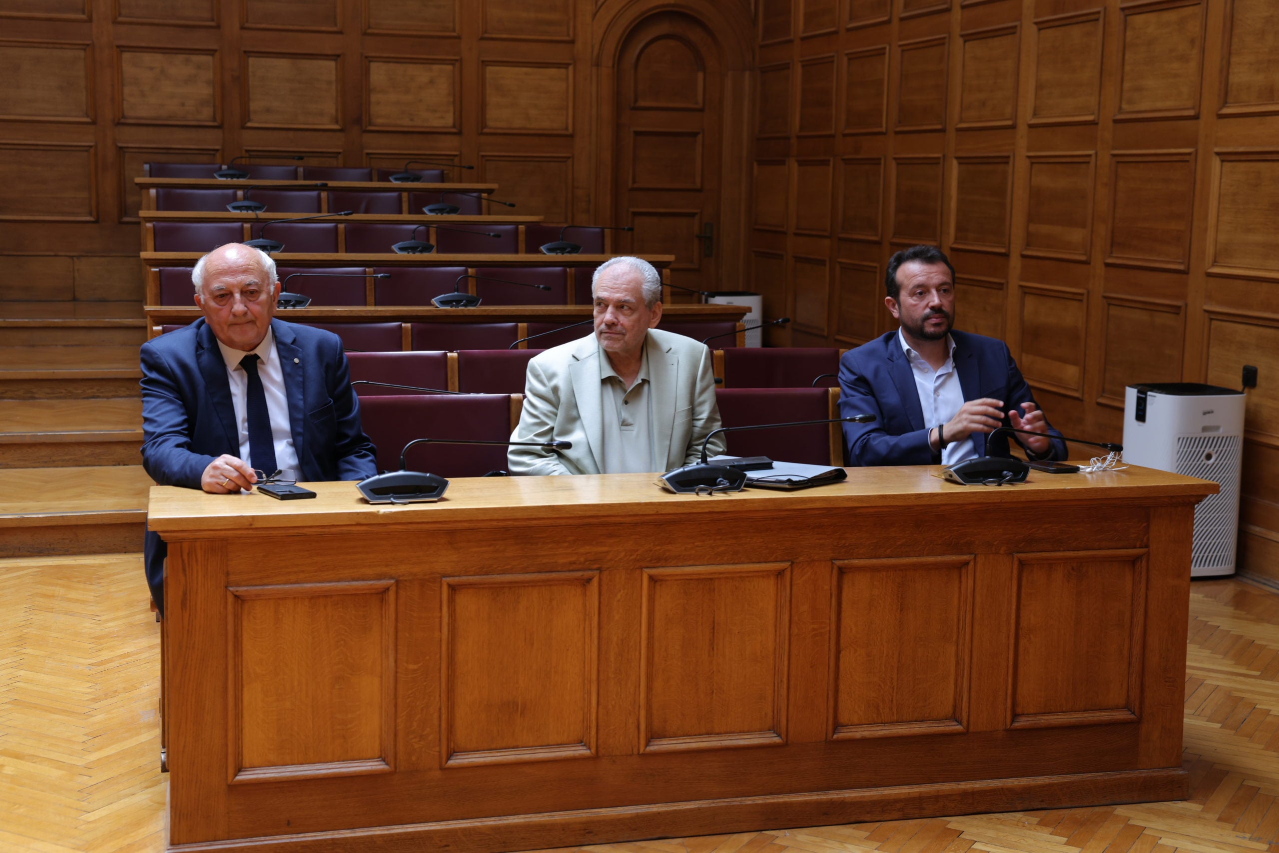 ΣΥΡΙΖΑ: Συνεδρίαση Κ.Ο. με μόλις 7 βουλευτές – Απών ο Φάμελλος για επιστροφή Πολάκη 13 ΣΥΡΙΖΑ Κ.Ο.