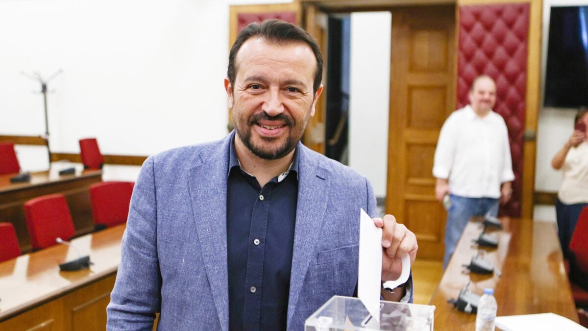 ΣΥΡΙΖΑ: Η ψηφοφορία για την εκλογή της Ρένας Δούρου στη θέση της προέδρου της Κ.Ο. 5 ΣΥΡΙΖΑ: Η ψηφοφορία για την εκλογή της Ρένας Δούρου στη θέση της προέδρου της Κ.Ο.
