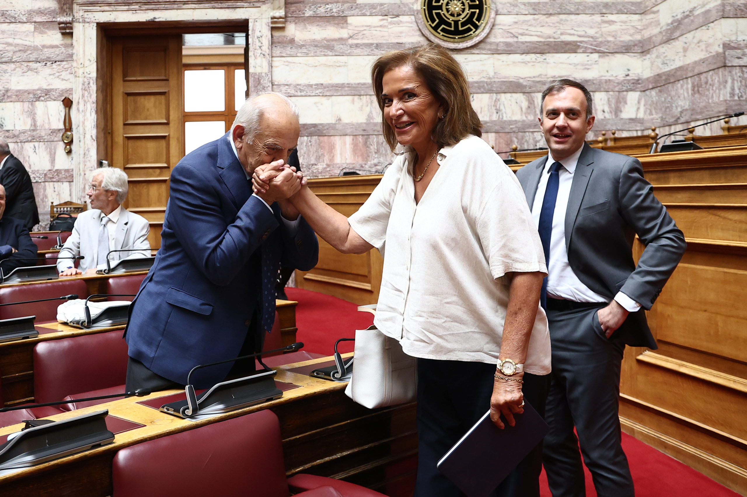 Νέα Δημοκρατία: Μητσοτάκης, ΔΕΘ και αιχμές για τον ΟΠΕΚΕΠΕ στη συνεδρίαση της ΚΟ 22 ΣΥΝΕΔΡΙΑΣΗ ΤΗΣ ΚΟΙΝΟΒΟΥΛΕΥΤΙΚΗΣ ΟΜΑΔΑΣ ΤΗΣ ΝΕΑΣ ΔΗΜΟΚΡΑΤΙΑΣ