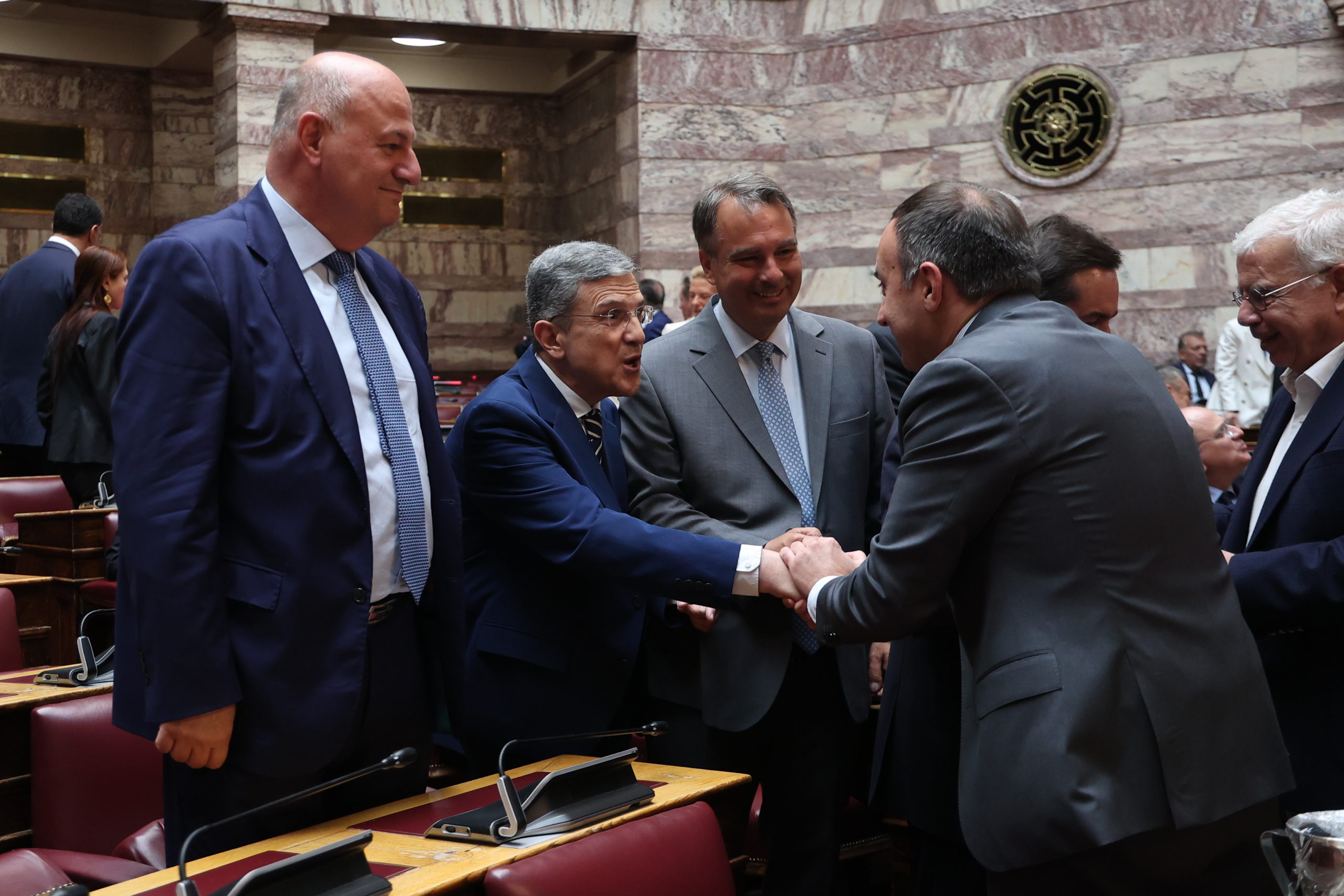 Νέα Δημοκρατία: Μητσοτάκης, ΔΕΘ και αιχμές για τον ΟΠΕΚΕΠΕ στη συνεδρίαση της ΚΟ 24 ΣΥΝΕΔΡΙΑΣΗ ΤΗΣ ΚΟΙΝΟΒΟΥΛΕΥΤΙΚΗΣ ΟΜΑΔΑΣ ΤΗΣ ΝΕΑΣ ΔΗΜΟΚΡΑΤΙΑΣ