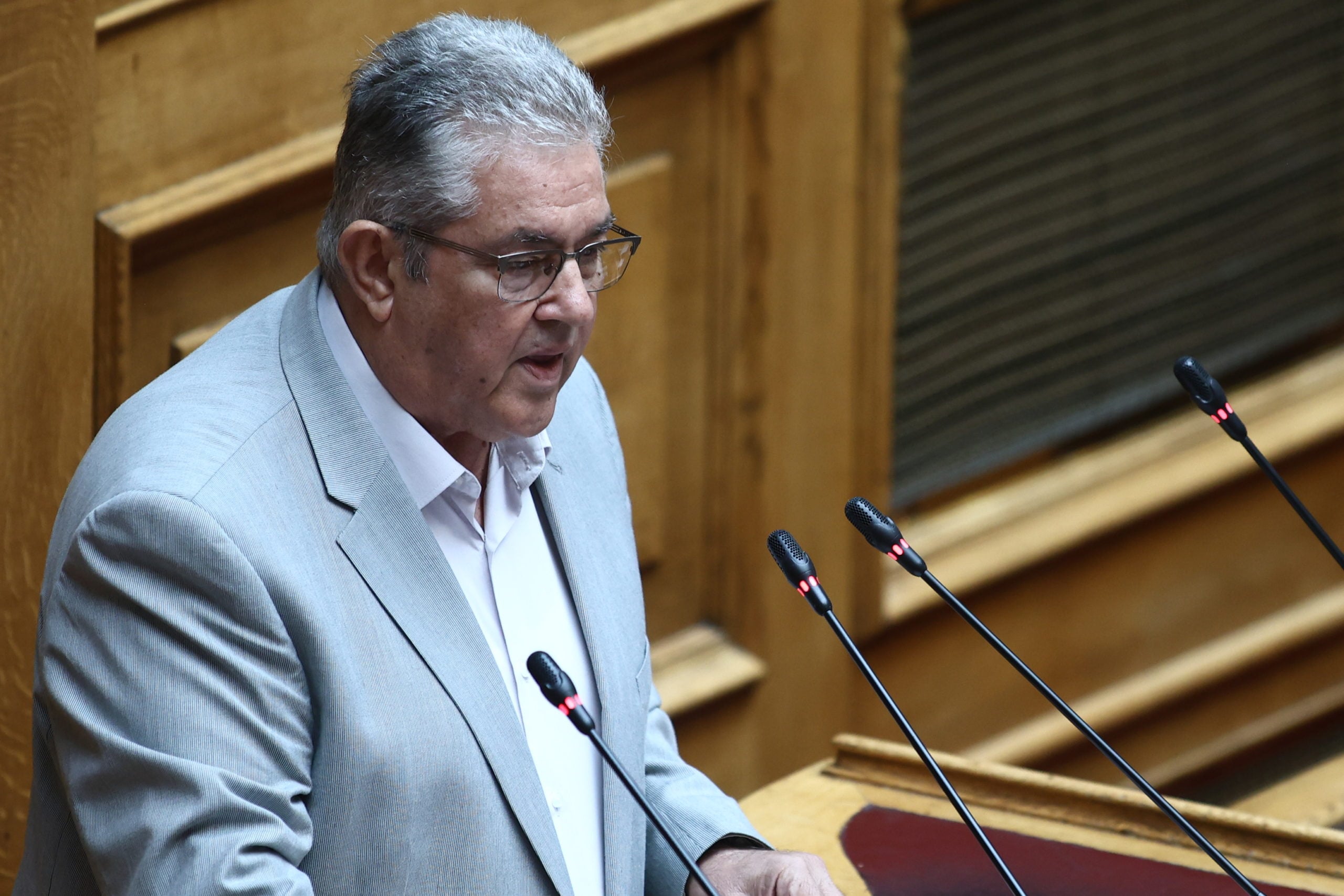 Βουλή – Κουτσούμπας: Ο λαός να αντιτάξει ισχυρό μέτωπο αντεπίθεσης στις νέες θυσίες και στη σιγή νεκροταφείου που θέλουν να ενισχύσουν συνταγματικά