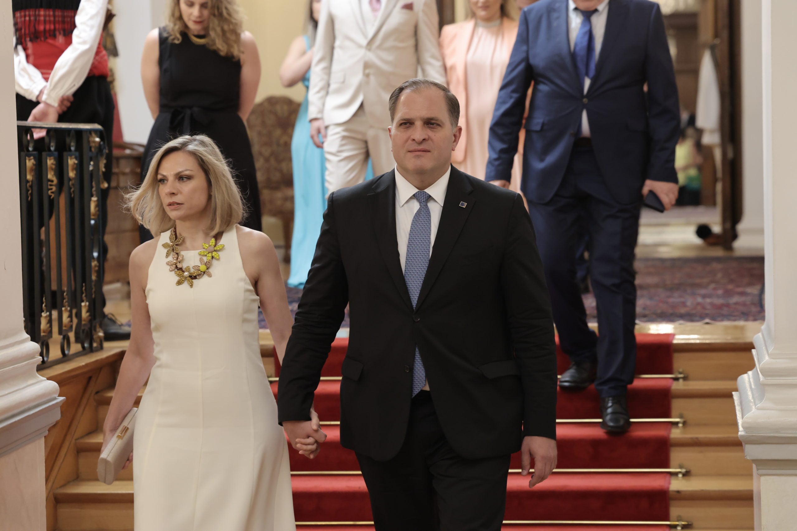 Live δεξίωση στο Προεδρικό Μέγαρο για την 52η επέτειο αποκατάστασης της Δημοκρατίας 18 Live δεξίωση στο Προεδρικό Μέγαρο για την 52η επέτειο αποκατάστασης της Δημοκρατίας
