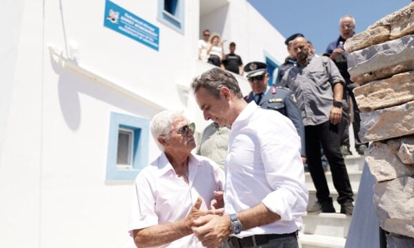 Μητσοτάκης από Αγαθονήσι: Μειώθηκαν οι μεταναστευτικές ροές – προσωπική δέσμευση ότι θα σας φτιάξω το λιμάνι