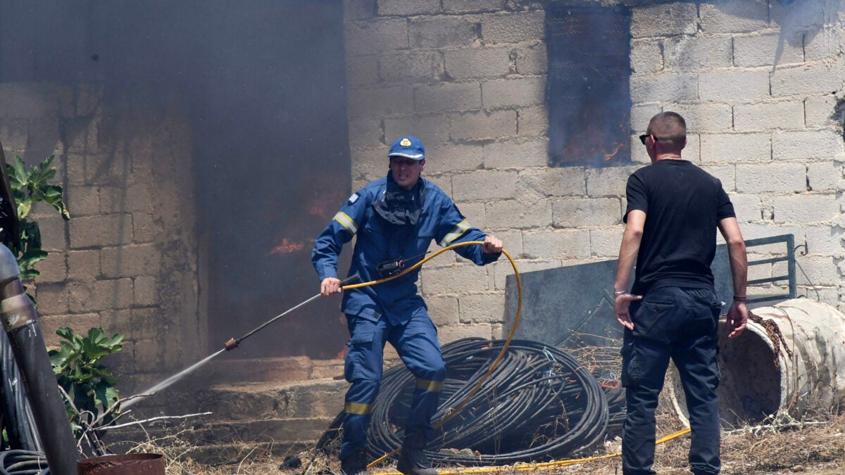Υπουργείο Υγείας: Οδηγίες προστασίας από τον καπνό πυρκαγιών – Ποιες ομάδες κινδυνεύουν περισσότερο 1 Υπουργείο Υγείας: Οδηγίες προστασίας από τον καπνό πυρκαγιών – Ποιες ομάδες κινδυνεύουν περισσότερο