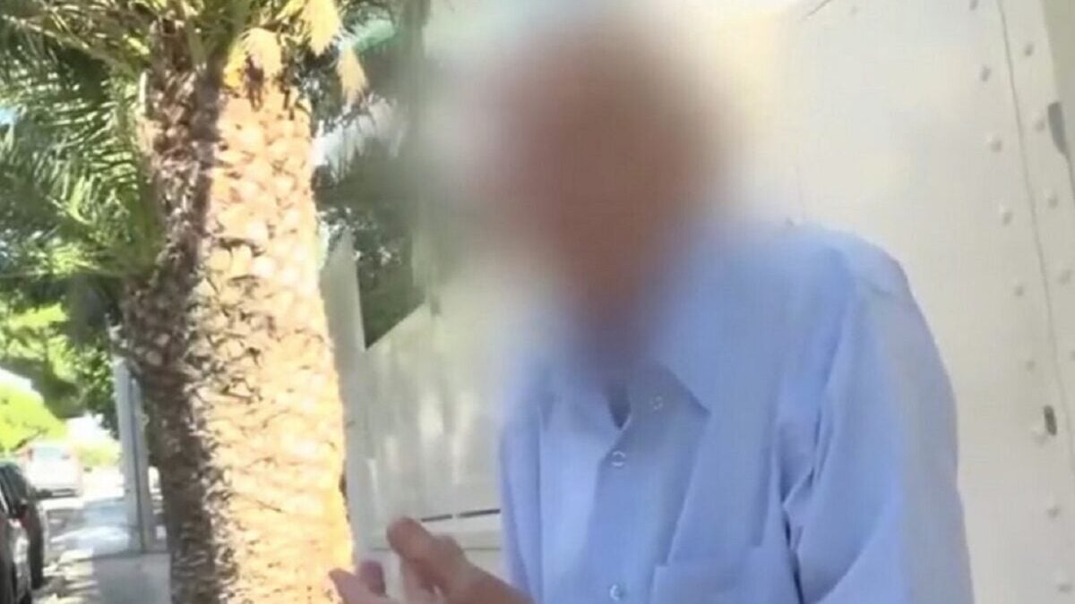 Σοκαρισμένος ο 92χρονος που περιλούστηκε με πετρέλαιο σε βενζινάδικο στη Βούλα: «Όλα έγιναν για 1,5 ευρώ, τι ψυχή έχει αυτός ο άνθρωπος» 1 Σοκαρισμένος ο 92χρονος που περιλούστηκε με πετρέλαιο σε βενζινάδικο στη Βούλα: «Όλα έγιναν για 1,5 ευρώ, τι ψυχή έχει αυτός ο άνθρωπος»