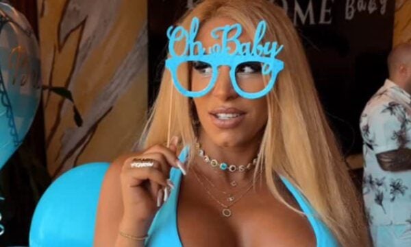 Baby shower για την Αναστασία Γιούσεφ: Χόρεψε, τραγούδησε και μετρά αντίστροφα για τον ερχομό του γιου της