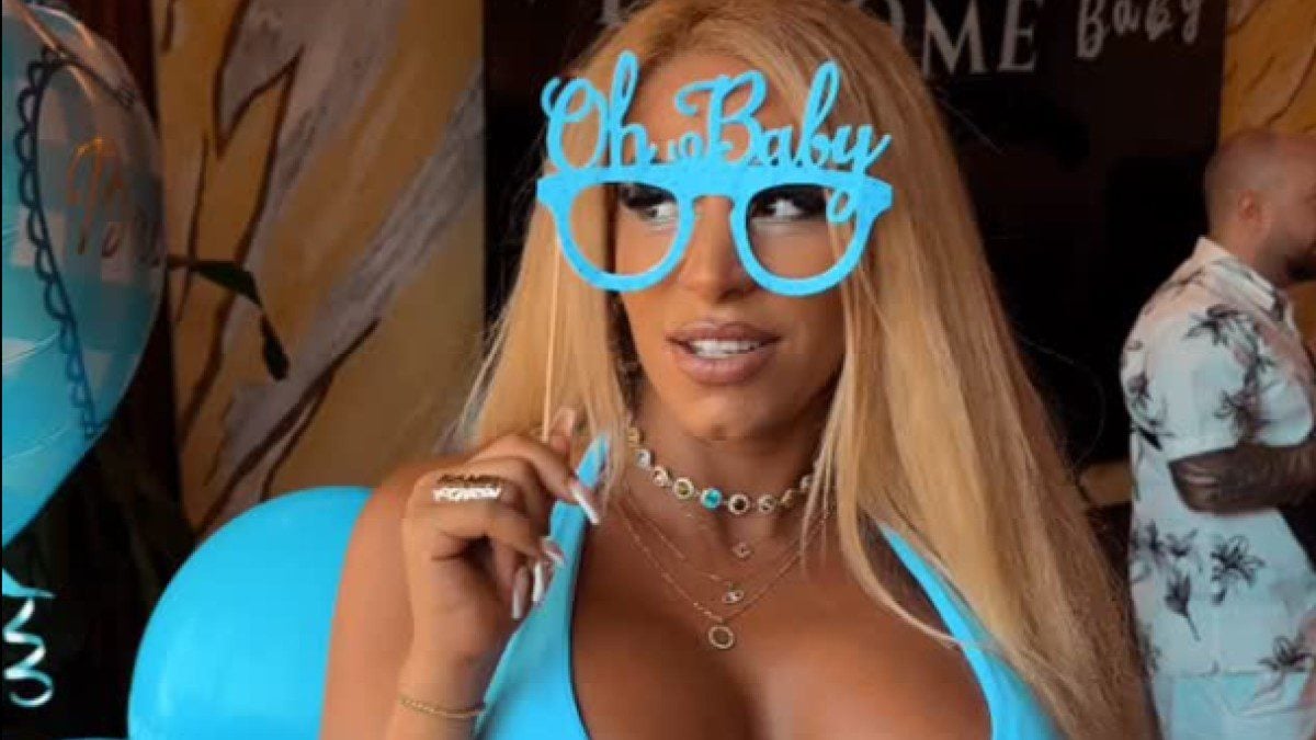 Baby shower για την Αναστασία Γιούσεφ: Χόρεψε, τραγούδησε και μετρά αντίστροφα για τον ερχομό του γιου της