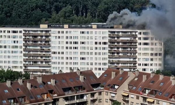 Αμβέρσα: Η φονική πυρκαγιά αποδίδεται σε τεχνικό πρόβλημα στο ισόγειο – Ενός λεπτού σιγή στο Φλαμανδικό Κοινοβούλιο