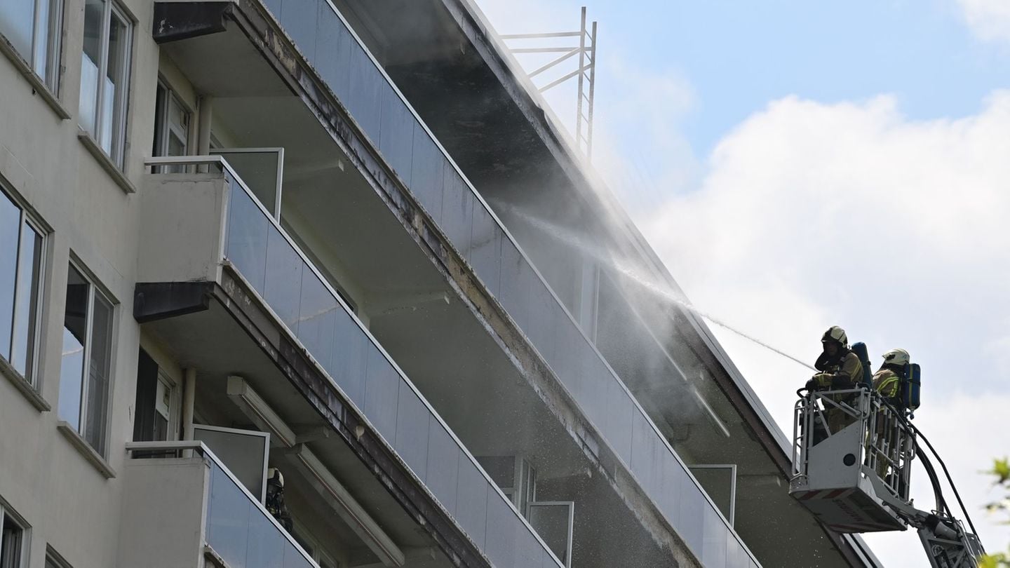 Αμβέρσα: Η φωτιά στο 10ώροφο κτίριο κατεσβέσθη – Στους 5 οι νεκροί σύμφωνα με τον αναθεωρημένο απολογισμό