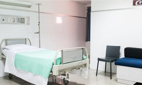 ΕΣΥ: Παρατείνεται με εντολή Γεωργιάδη η προθεσμία αιτήσεων για πρόσληψη λοιπού επικουρικού προσωπικού