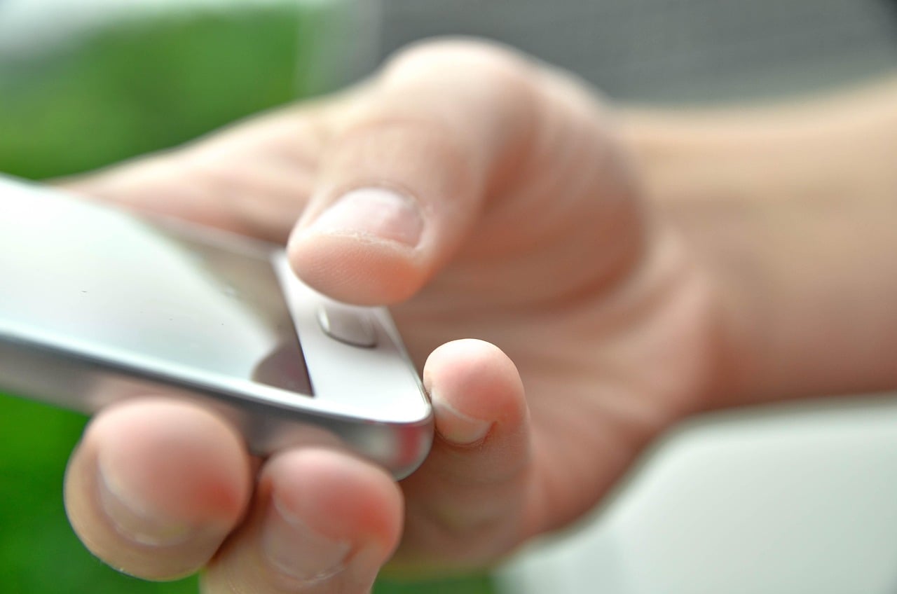 Concept διάφανου smartphone από την Κίνα έγινε viral (Vid)