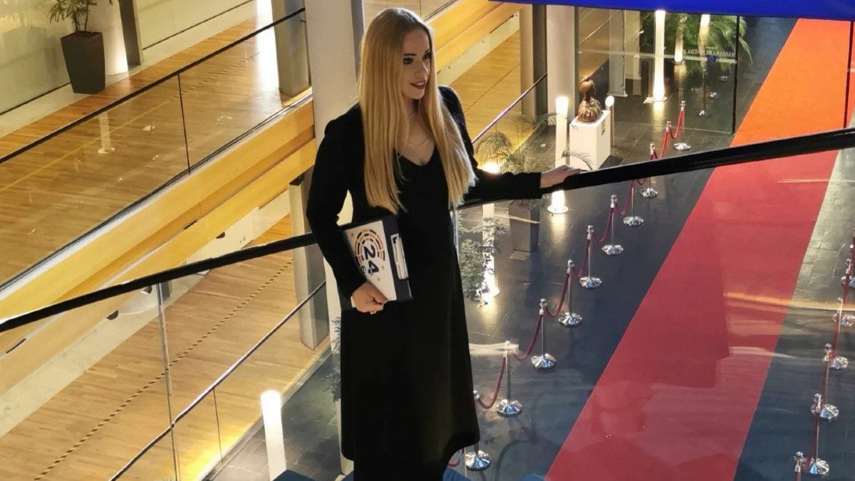 Αστυνομικοί τραμπούκισαν την Ελληνίδα δημοσιογράφο στο αεροδρόμιο της Στουτγάρδης: Τι λέει η ίδια