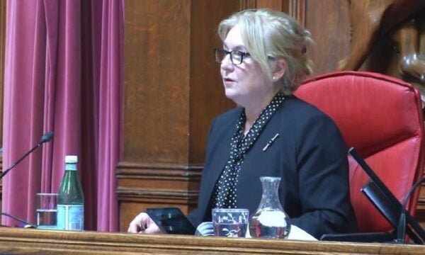Βρετανία: Εφετείο έστειλε στη φυλακή δύο ανήλικους βιαστές – Είχαν γλιτώσει την κράτηση παρά τις 11 καταδίκες για βιασμό