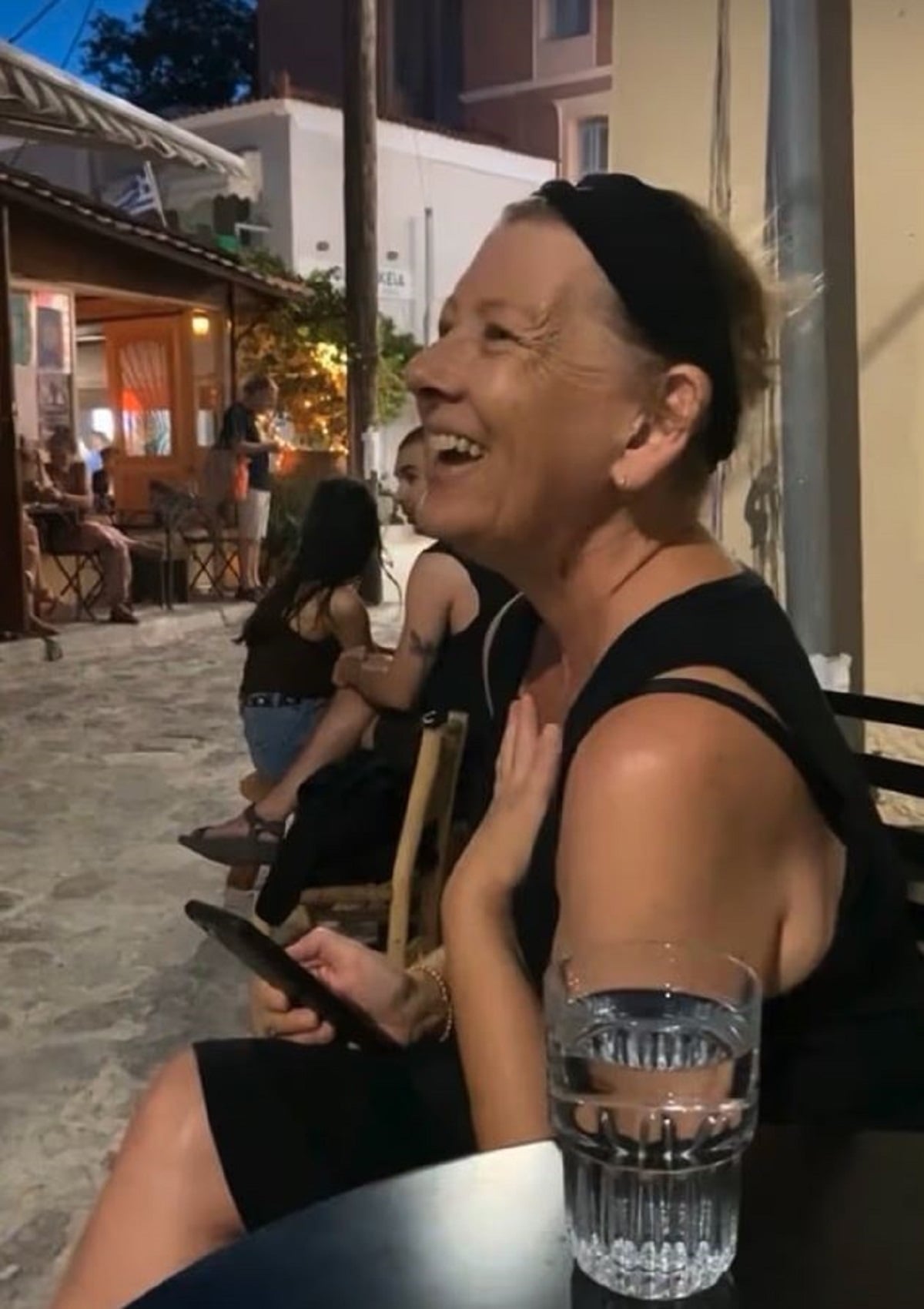 Τραγωδία στη Λέσβο: Η ιστορία των δύο γυναικών από την Αυστραλία που σκοτώθηκαν σε τροχαίο 14 Η Μαργκ, καθηγήτρια Κλασικών Σπουδών στο Πανεπιστήμιο του Νιούκαστλ, περιγράφεται από τους δικούς της ανθρώπους ως μια γυναίκα με γαλήνια παρουσία, που ενέπνεε ηρεμία και ασφάλεια σε όσους βρίσκονταν δίπλα της. Πηγή: GoFundMe
