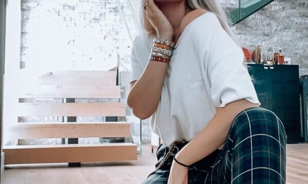 Γνωστή τραγουδίστρια πέθανε στα 36 της – Μυστήριο γύρω από τον λόγο που δεν δόθηκαν στη δημοσιότητα η ημερομηνία και η αιτία θανάτου