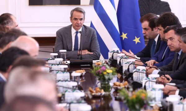 Μητσοτάκης στο Υπουργικό Συμβούλιο για νεκρούς πυροσβέστες: Η Πολιτεία τους τιμά και θωρακίζεται απέναντι στην κλιματική κρίση