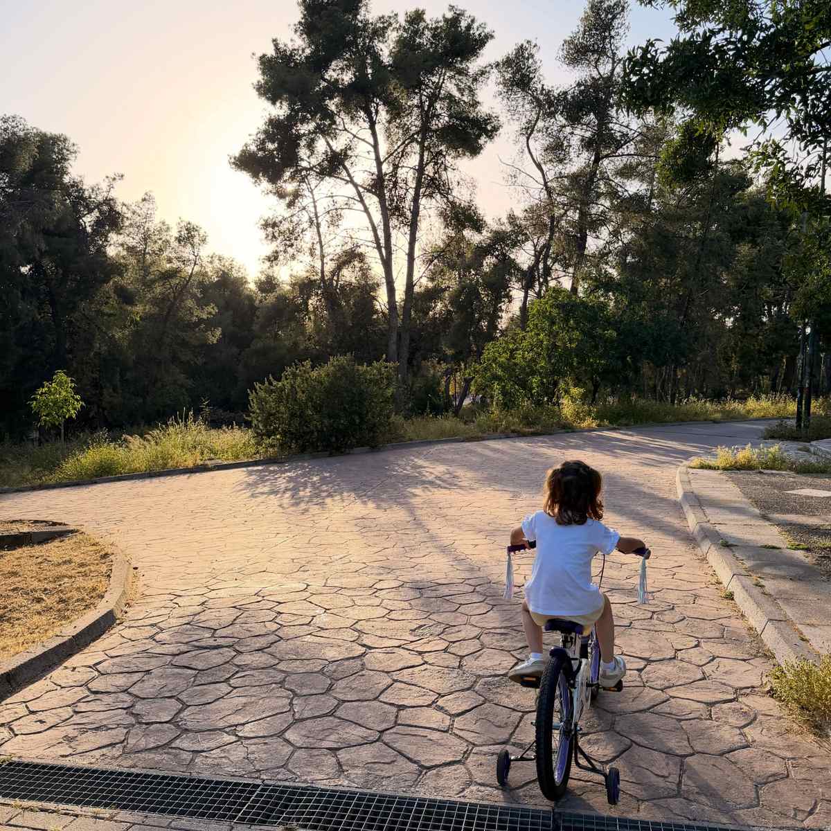 Νάντια Μπουλέ: εξομολόγηση για την 5χρονη κόρη της και το «Όλα σε σένα οδηγούν» (φωτογραφίες) 15 Νάντια Μπουλέ -παιδί