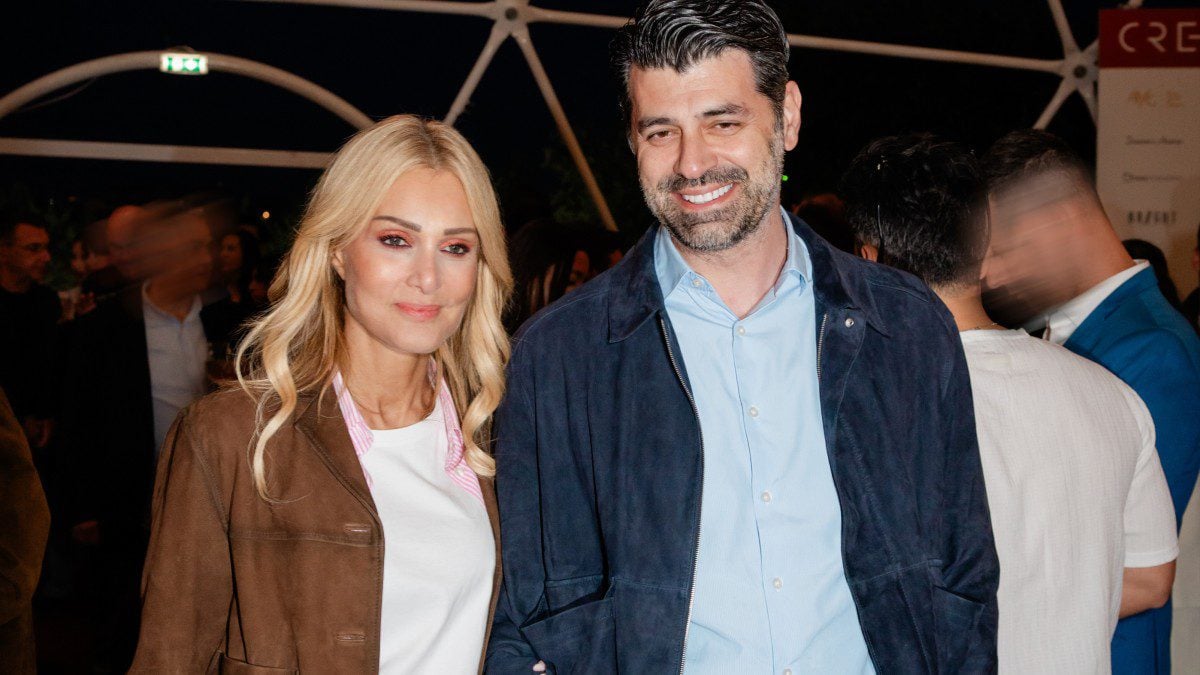 Σύντροφος Νατάσας Θεοδωρίδου έγινε πρωταγωνιστής στις διαφημίσεις του – Το πείραγμά της και η απάντησή του