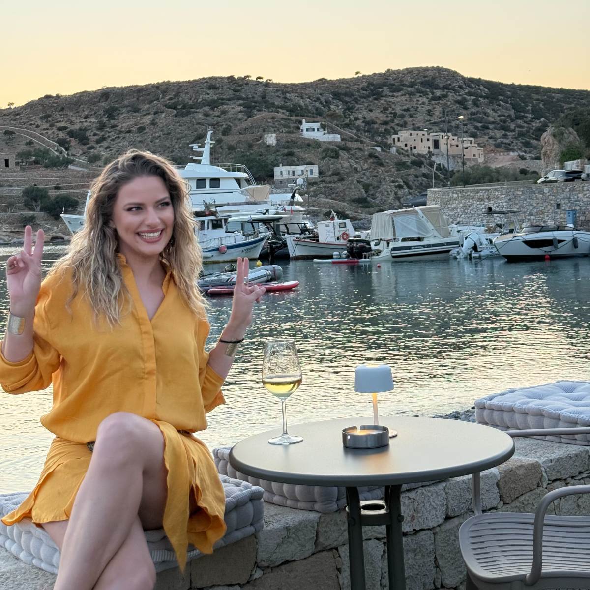 Η Ντόρα Μακρυγιάννη κάνει νέο επιχειρηματικό βήμα στη Σχοινούσα: Τι λέει η ίδια 10 Ντόρα Μακρυγιάννη