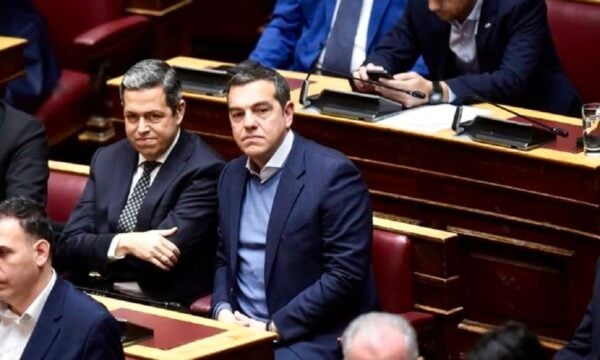 Ο Συμεών Κεδίκογλου παραιτείται από βουλευτής του ΣΥΡΙΖΑ – ανέβασε φωτογραφία με τον Αλέξη Τσίπρα