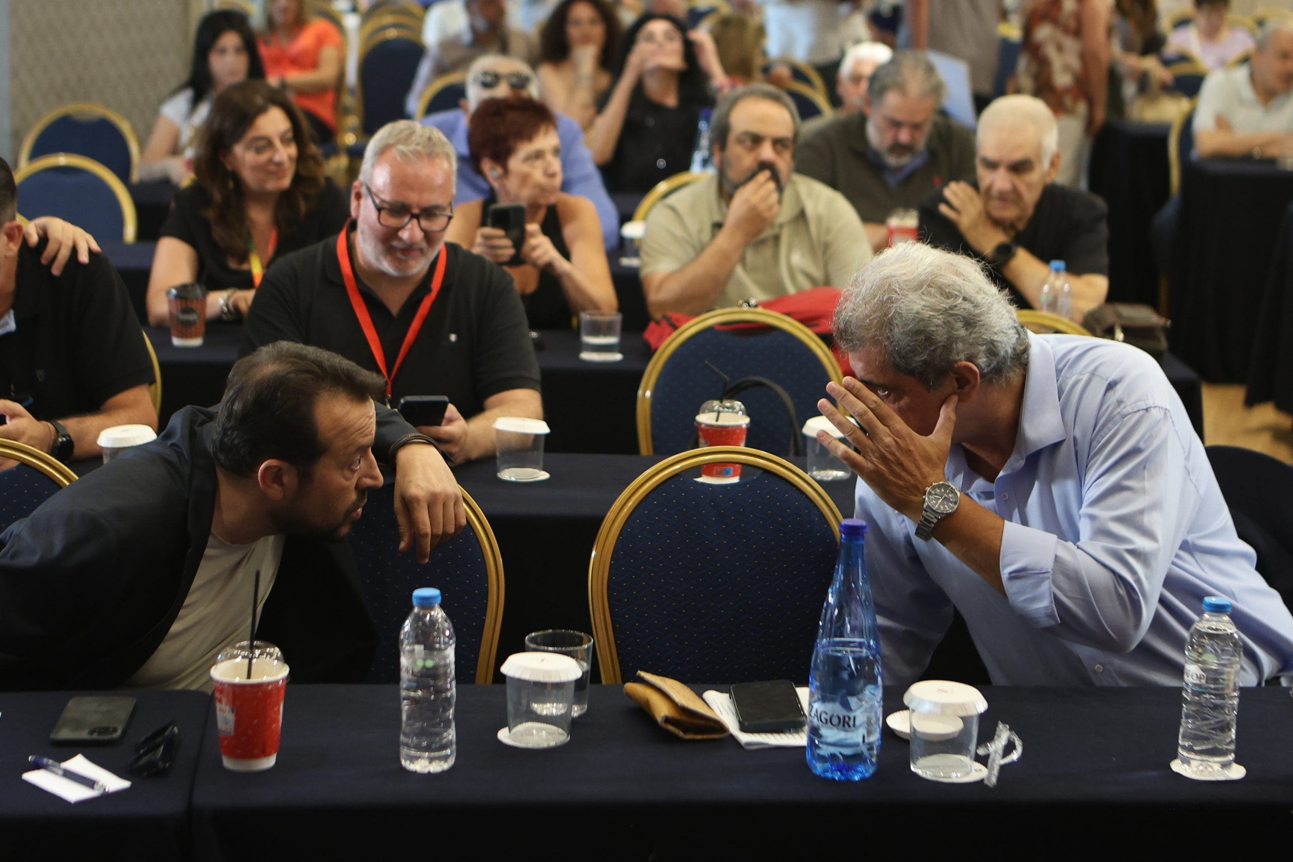 ΣΥΡΙΖΑ: Η Κεντρική Επιτροπή συνεδριάζει με απαρτία μέσω zoom – Τα μηνύματα Δούρου, Παππά και η πρόταση για αναβολή μίας εβδομάδας