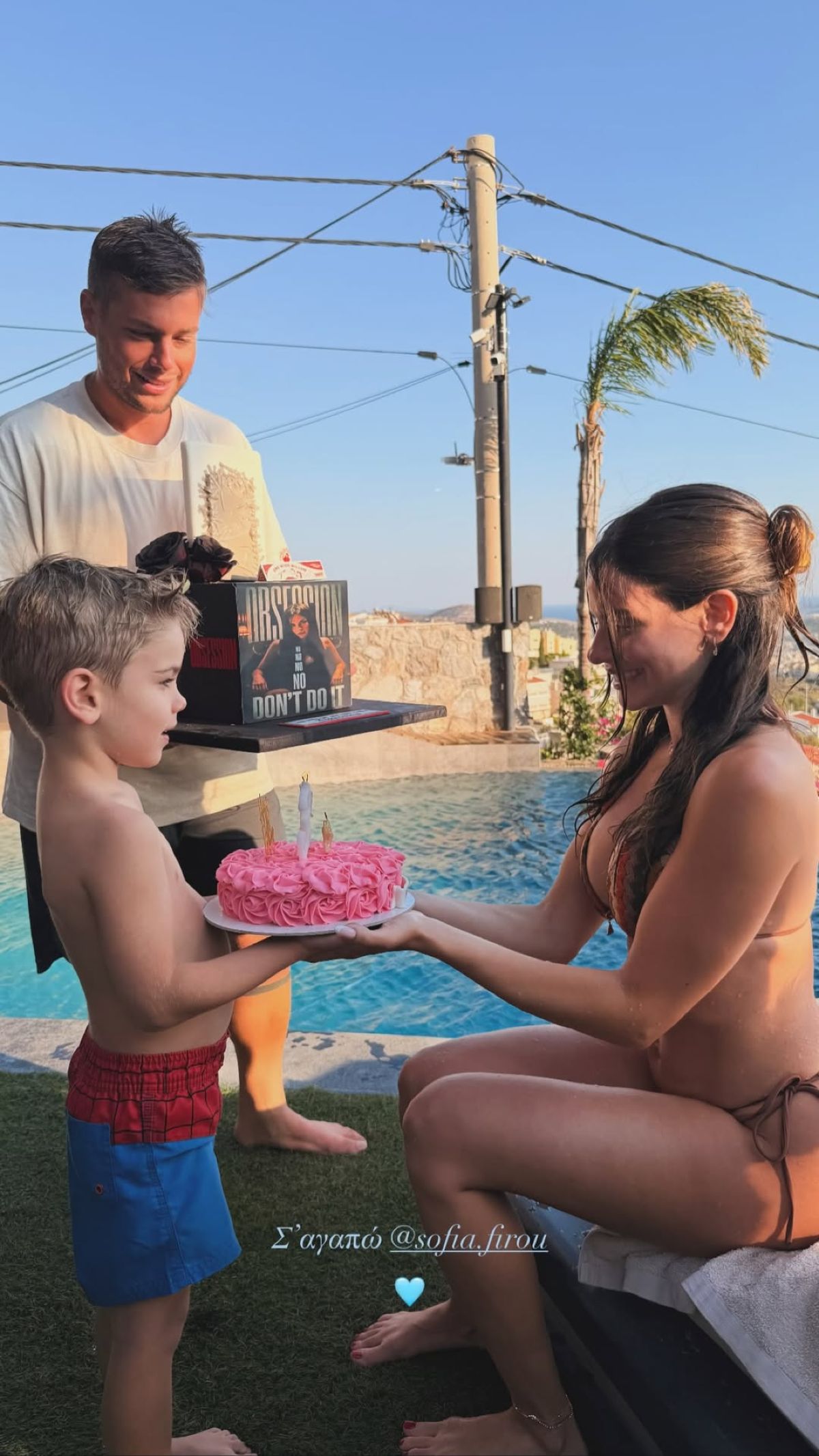 Γενέθλια για τη Σοφία Φυρού: Η ηλικία, το φιλί με τον Αλέξανδρο Κοψιάλη και η έκπληξη από τον γιο τους 10 Γενέθλια για τη Σοφία Φυρού