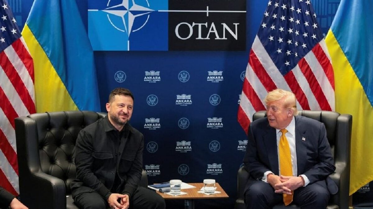 Τραμπ για Ζελένσκι και Πούτιν: «Είναι δύσκολοι χαρακτήρες» – Το αστείο για τη Μόσχα και το ενδεχόμενο παραγωγής Patriot στην Ουκρανία 1 Τραμπ για Ζελένσκι και Πούτιν: «Είναι δύσκολοι χαρακτήρες» – Το αστείο για τη Μόσχα και το ενδεχόμενο παραγωγής Patriot στην Ουκρανία