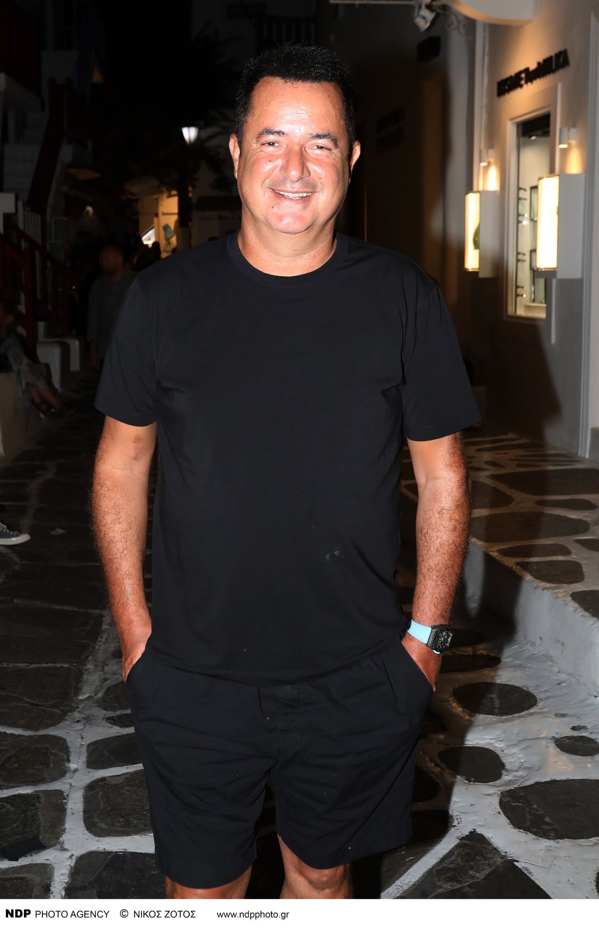 Πένθος για την οικογένεια του Ατζούν Ιλιτζαλί: «Θα ζεις για πάντα στην καρδιά μου» – Η σπαρακτική ανάρτησή του 11 Ατζούν Ιλιτζαλί