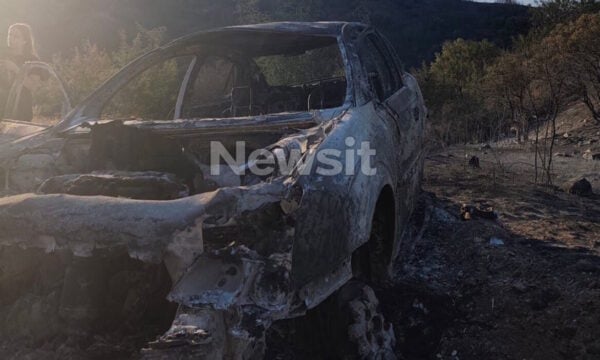 Φωτιά στο Ωραιόκαστρο: Το αυτοκίνητο του 76χρονου που συνελήφθη στο «σημείο μηδέν» της πυρκαγιάς