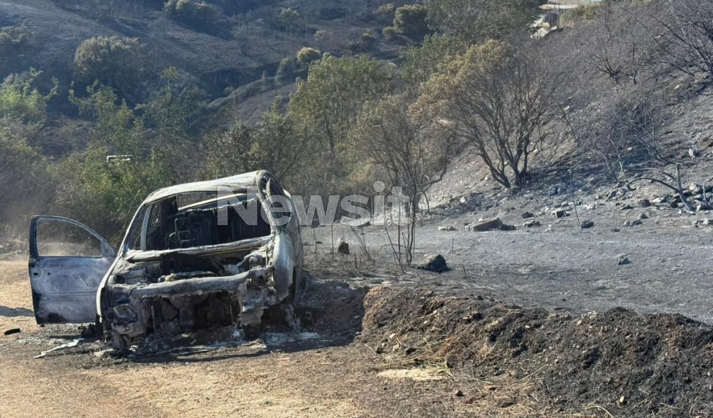 Φωτιά στο Ωραιόκαστρο: Η μάχη με τις φλόγες στα δύο εργοστάσια και η επόμενη ημέρα μέσα από φωτογραφίες 35 Φωτιά στο Ωραιόκαστρο: Η μάχη με τις φλόγες στα δύο εργοστάσια και η επόμενη ημέρα μέσα από φωτογραφίες