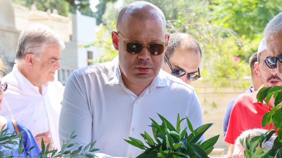 Αλίκη Βουγιουκλάκη: Ο ανιψιός της Αιμίλιος για τα 30 χρόνια από τον θάνατό της – Η ανάρτηση από το μνημόσυνο