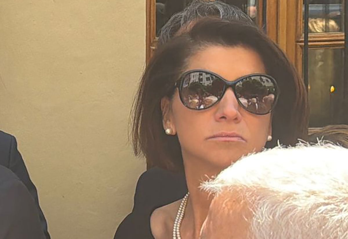 Αλεξία Μπακογιάννη στην κηδεία της Βάγιας Νέστορα – Ο πόνος είναι ίδιος