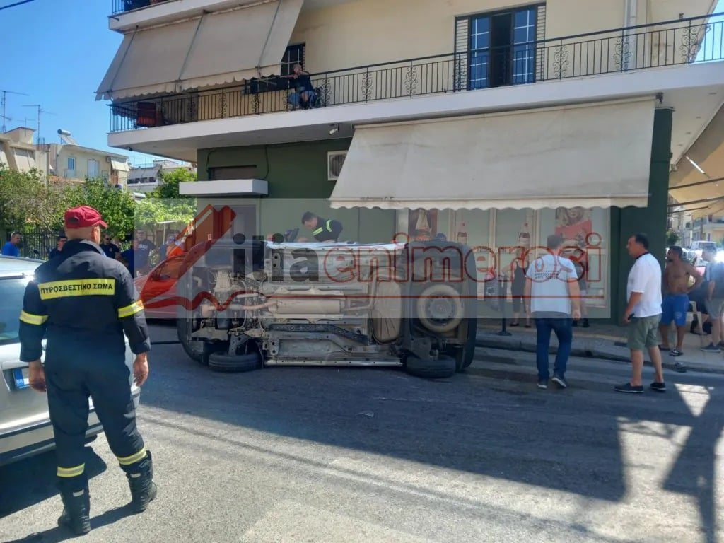 Σφοδρή σύγκρουση αυτοκινήτων στην Αμαλιάδα: Τούμπαρε το ένα, δύο γυναίκες απεγκλωβίστηκαν 13 Σφοδρή σύγκρουση αυτοκινήτων στην Αμαλιάδα: Τούμπαρε το ένα, δύο γυναίκες απεγκλωβίστηκαν