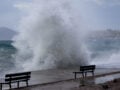 Meteo: Άνεμοι έως 150 χλμ/ώρα στην Αττική – Θυελλώδεις ριπές στην κορυφή της Πεντέλης