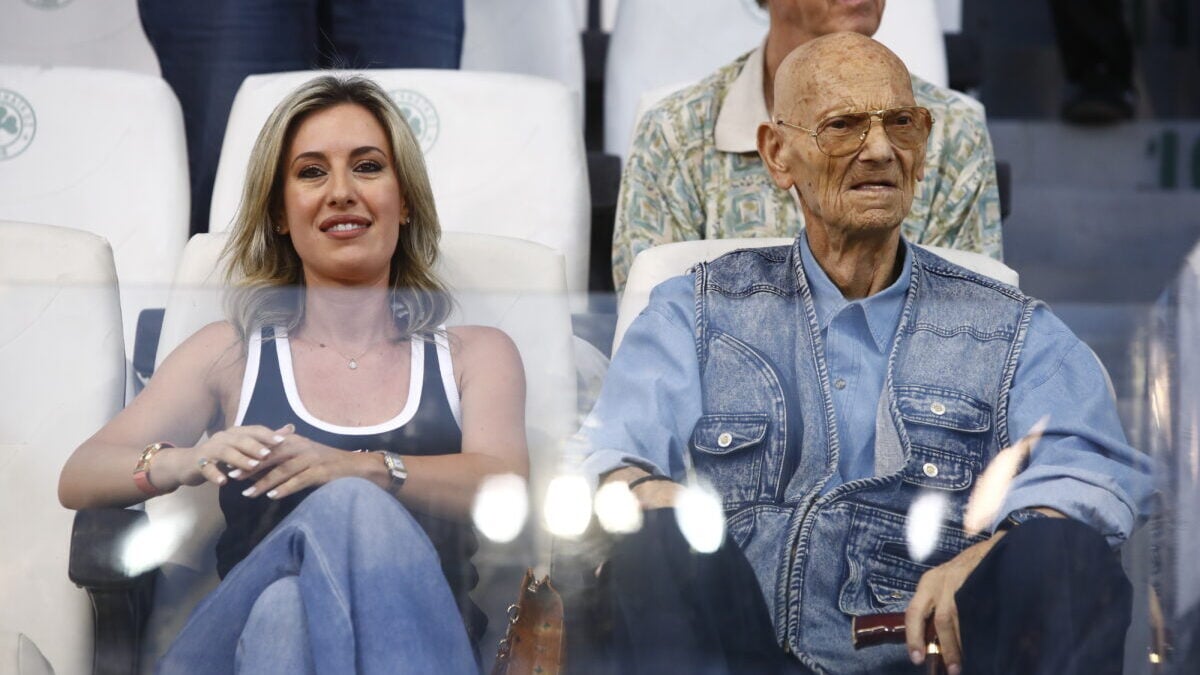 Αντώνης Αντωνιάδης στη Λεωφόρο για το φιλικό Παναθηναϊκός – Γκρασχόπερς 1 Αντώνης Αντωνιάδης στη Λεωφόρο για το φιλικό Παναθηναϊκός – Γκρασχόπερς