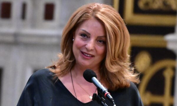 Κηδεία Μάρως Κοντού: Η Γκερέκου στον επικήδειό της – «Καλό του ταξίδι, μαμά»