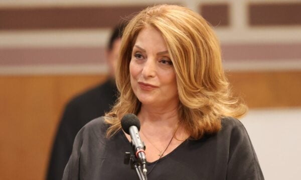 Κηδεία Μάρως Κοντού: Συγκλόνισε η Άντζελα Γκερέκου στον επικήδειό της – Ήσουν ένα γενναίο θηλυκό, καλό ταξίδι μαμά