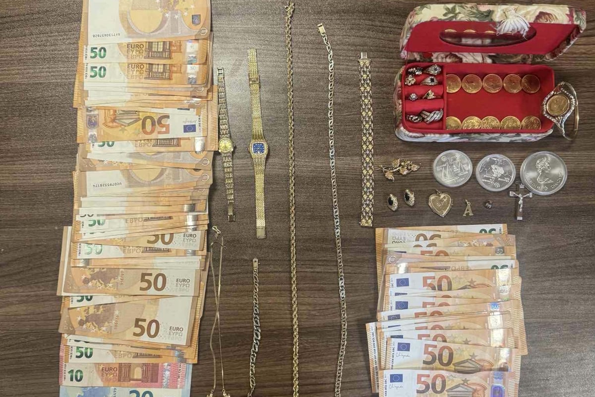 Χίος: 46χρονος συνελήφθη για τηλεφωνική απάτη σε ηλικιωμένη – Άρπαξε μετρητά και κοσμήματα αξίας 20.000 ευρώ