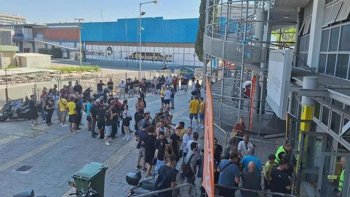 Άρης Betsson: Οι φίλοι του εξαφάνισαν τα διαρκείας σε λιγότερο από 4 λεπτά 1 Άρης Betsson: Οι φίλοι του εξαφάνισαν τα διαρκείας σε λιγότερο από 4 λεπτά